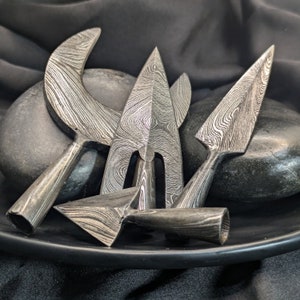 Handmade Damascus Steel Arrowhead: Forged Viking Broadhead