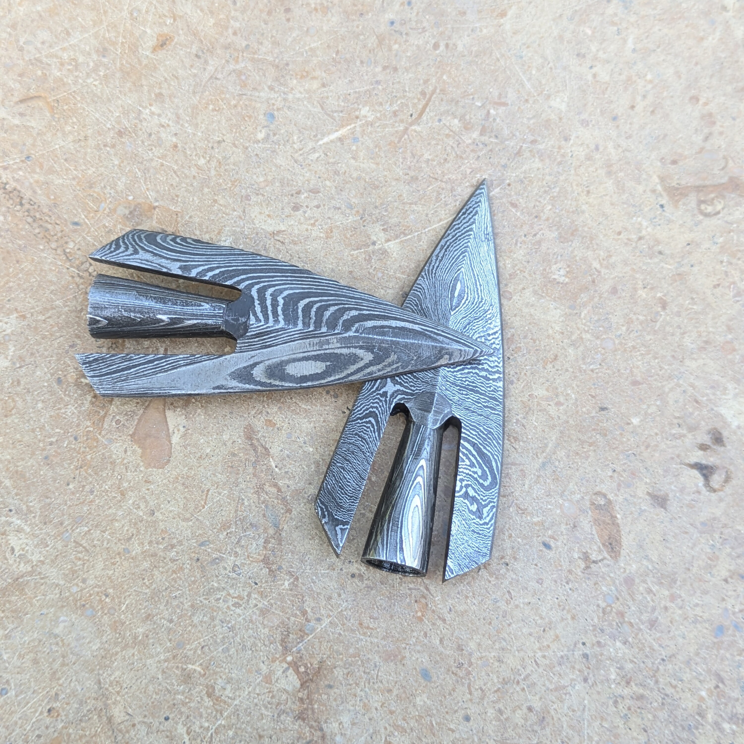 Lot 7 Pointes De Flèches Médiévales Acier Damas Forgé Main – Aim Archery