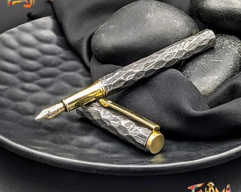 Hand-Forged Damascus Steel Fountain Pen: Hammered Finish, Brass Accents