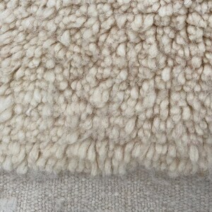 Beni Ourain Rug, Hand-Knotted Moroccan Wool, White Berber Shag Carpet Bild 4