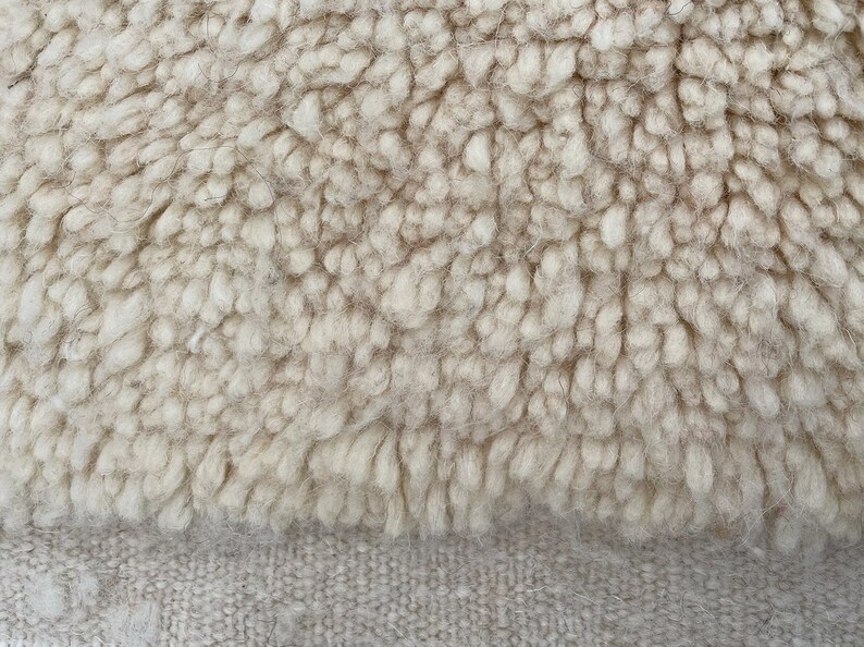 Beni Ourain Rug, Hand-Knotted Moroccan Wool, White Berber Shag Carpet Bild 4