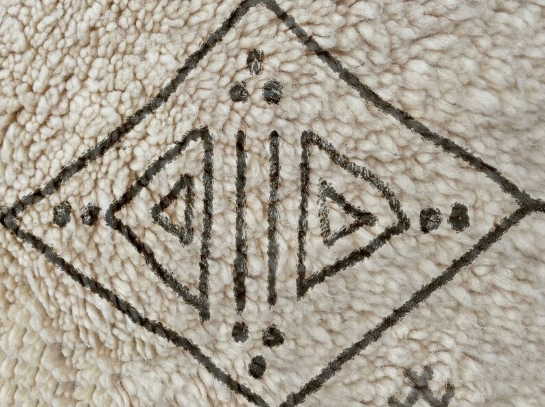 Beni Ourain Rug, Hand-Knotted Moroccan Wool, White Azilal Style Bild 8