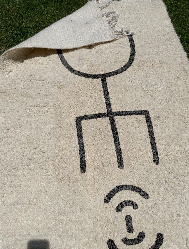 Beni Ourain Rug, Hand-Knotted Moroccan Wool, Ivory with Central Berber Symbol image 5