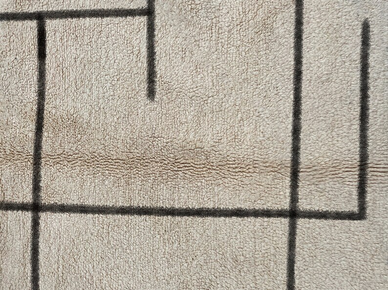 Beni Ourain Rug, Hand-Knotted Moroccan Wool, Ivory with Crossed Black Lines zdjęcie 6