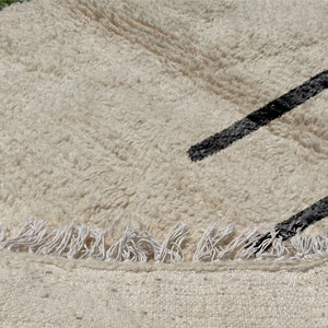 Beni Ourain Rug, Hand-Knotted Moroccan Wool, Ivory with Central Berber Symbol image 4