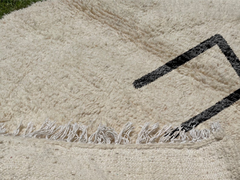 Beni Ourain Rug, Hand-Knotted Moroccan Wool, Ivory with Central Berber Symbol image 4