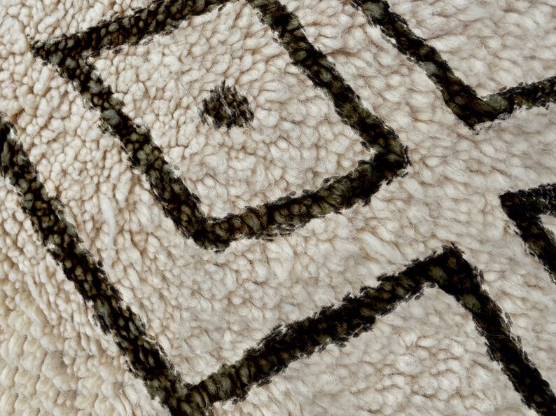 Beni Ourain Rug, Hand-Knotted Moroccan Wool, White Berber Shag Carpet Bild 5