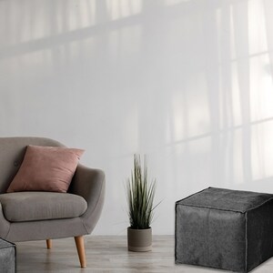 Quadratischer marokkanischer Lederpouf, osmanischer Fußhocker, Schwarz, Ungefüllt
