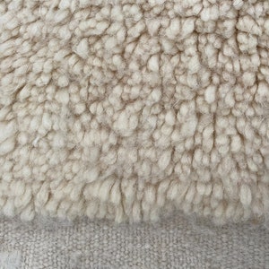 Beni Ourain Rug, Hand-Knotted Moroccan Wool, Ivory with Crossed Black Lines zdjęcie 9