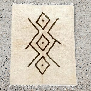 Beni Ourain Rug, Hand-Knotted Moroccan Wool, White Berber Shag Carpet Bild 9