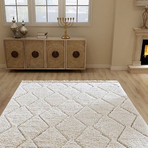 Beni Ourain Rug, Hand-Knotted Moroccan Wool, Ivory Tonal Diamond Pattern image 10