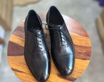Handgemachte schwarze Adelaide Oxfords Schuhe