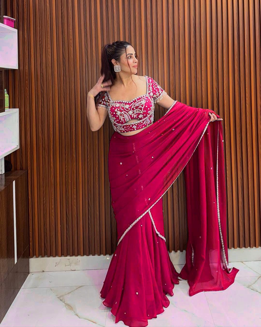 Completo Lehengha Sari con volant rosso pronto da indossare - Georgette sintetica con paillettes / Abito da sposa indiano / Lehenga Sari Bollywood per donna