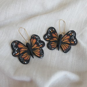 Butterfly earrings made of polymer clay, earrings with monarch butterfly, handmade butterfly, animal earrings, animal jewelry