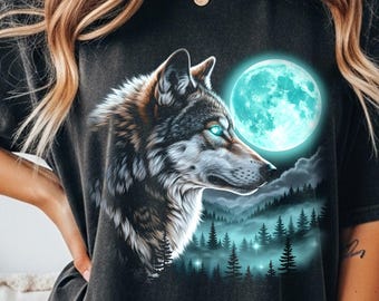 Vintage Wolf Moon T-Shirt, Comfort Colors Nature Graphic Tee, 90s Forest Animal Top, Oversized Washed Galaxy Shirt, Wolf Lovers Gift