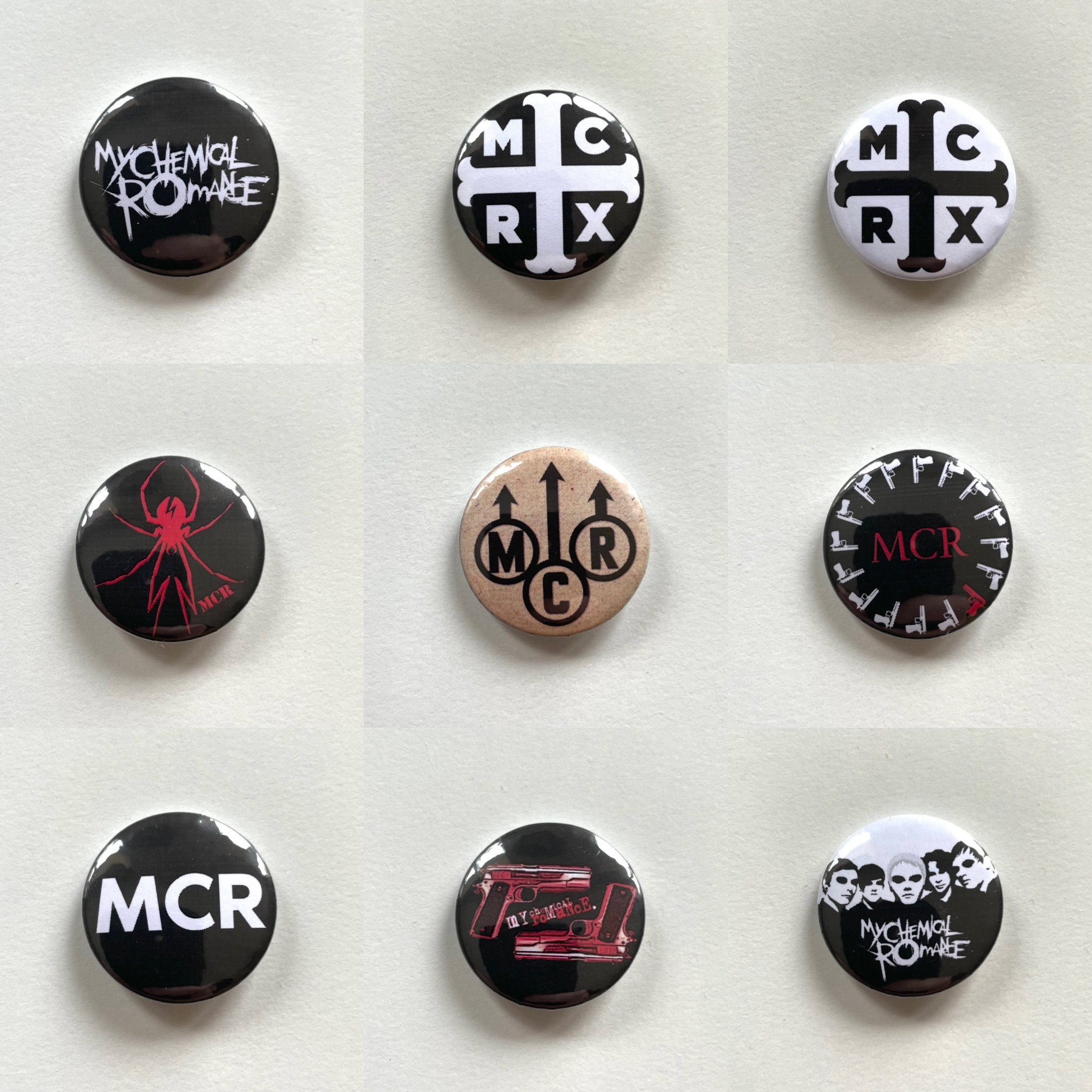 EMO KID Pins Pinback Button Poser and Proud Scene Punk Mall Goth Badge Hot  Topic Nostalgia My Chemical Romance MCR -  Norway