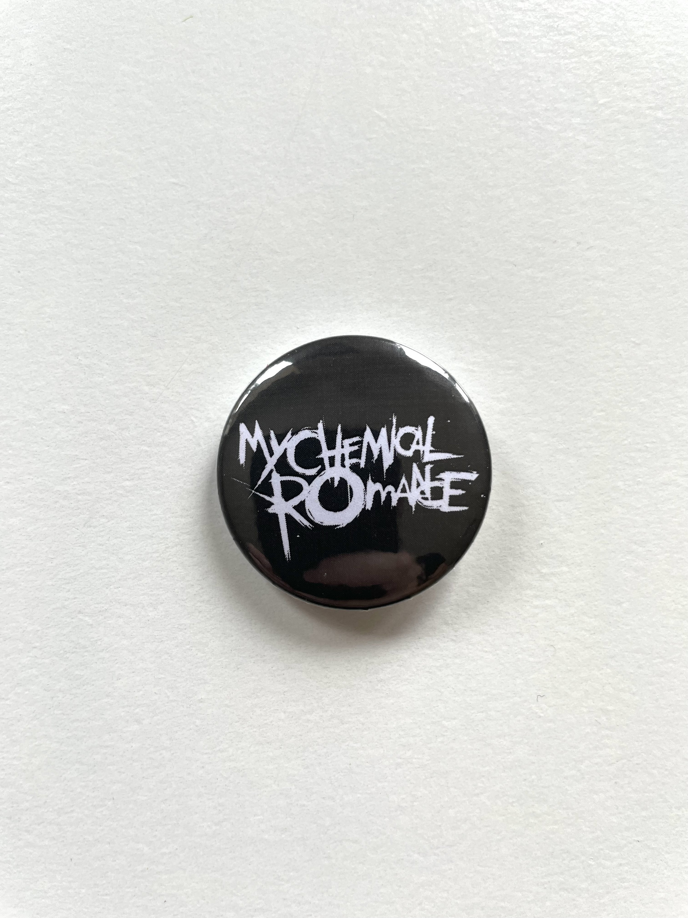 EMO KID Pins Pinback Button Poser and Proud Scene Punk Mall Goth Badge Hot  Topic Nostalgia My Chemical Romance MCR -  Norway