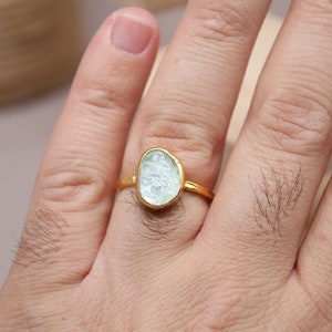 Anillo de aguamarina cruda, anillo de boda, anillo de compromiso, regalo para el día de su madre imagen 9
