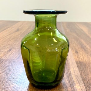 MCM Rainbow Glass Green Decanter Indented Olive Small Bud Vase, 1970s Hand Blown Glass, Retro, Boho, Vintage Glass, Home Bar Decor