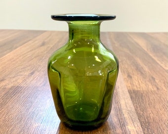 MCM Green Decanter Indented Olive Glass Small Bud Vase, 1970s Hand Blown Glass, Retro, Boho, Vintage Glass, Home Bar Decor
