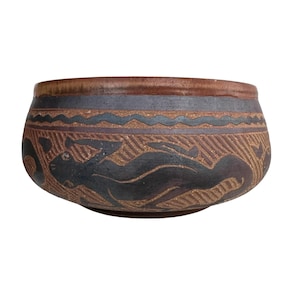 Vintage Tribal Theme Art Pottery Centerpiece Bowl, Deborah Davies Tinsman Lizards Gecko Sgraffito Earth Tones 80s Boho Eclectic - 11" Wide