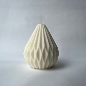 Sojawachskerze „Geometric Drop“, perfekt als dekoratives Accessoire, Wohndekor oder Geschenk.