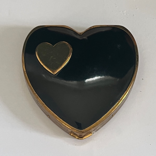 1950’s Black Heart with puff and screen. Sweet Vintage Compact.