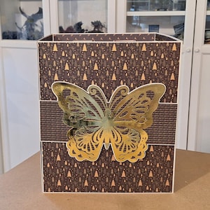 Fichier SVG Cricut / Silhouette / Brother calendrier de l'avent Papillon