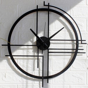 Modern Metal Wall Clock: Minimalist Oversized Silent Art