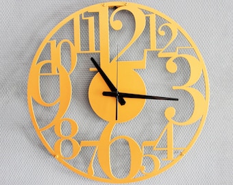Horloge murale en métal doré, très grande horloge murale, horloge surdimensionnée silencieuse, horloge murale en or unique, décoration d'intérieur artistique, cadeau de pendaison de crémaillère, métal découpé au laser