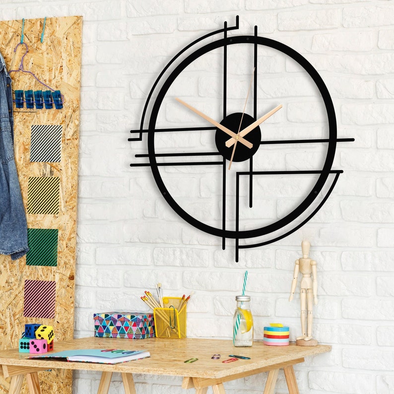 Modernes minimalistisches Design Große Metallwanduhr, einzigartige Metallwandkunst, Stille Metallwanduhr, dekorative Metallwanduhr, Muttertagsgeschenk Bild 2