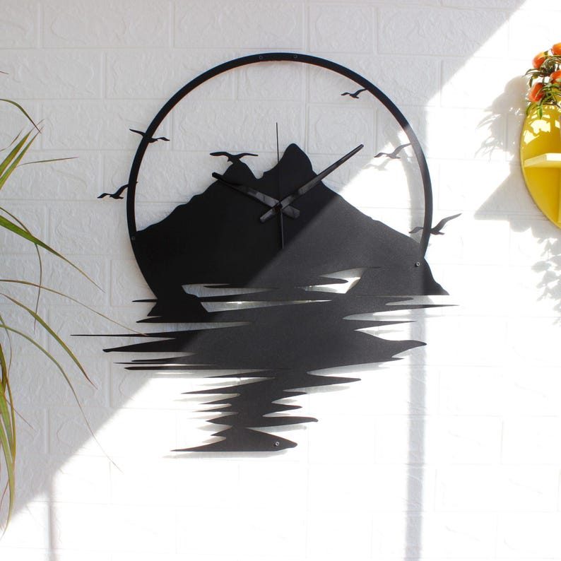Modern nature inspired wall clock for farmhouse and woodland interiors