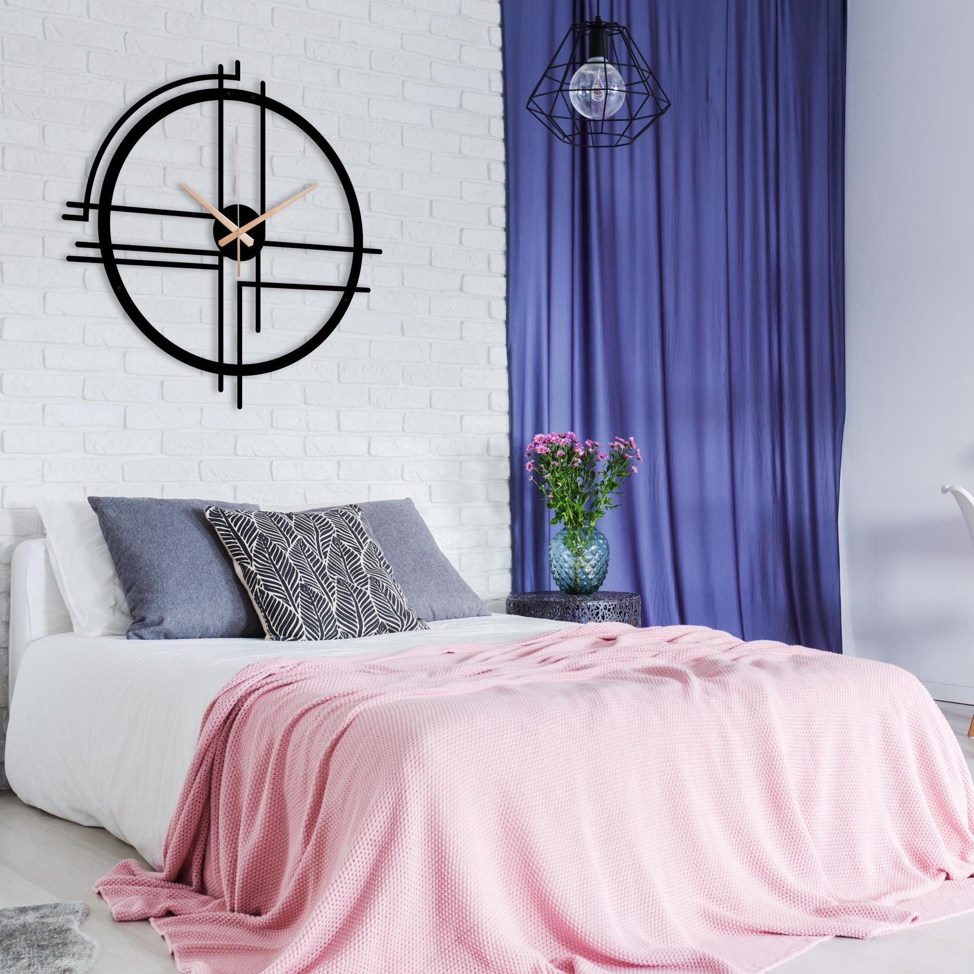 Minimalist Metal Wall Clock: Modern Art, Silent Home Decor - Etsy