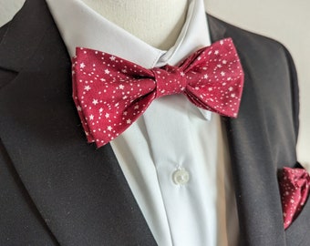 Adult Dark Red Bow Tie - Shooting Stars - Red Sky for Astronomy Lovers - Pre-Tied