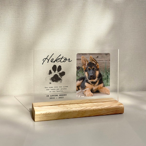 Personalized Memorial with Paw and Picture Plaque, Transparent Acrylic Plexiglass Pet Memorial Table Top Decoration