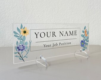 Targa in acrilico personalizzata: decorazione floreale per scrivania