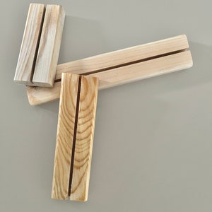 Houten standaard verkrijgbaar in elke maat om perfect te passen, A6, A5, A4, A3