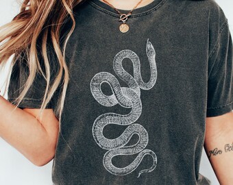 Vintage Snake Shirt, Dark Academia Aesthetic Reptile T-shirt, Snake Lover Retro Tshirt, Goblincore Boho Comfort Colors Tee