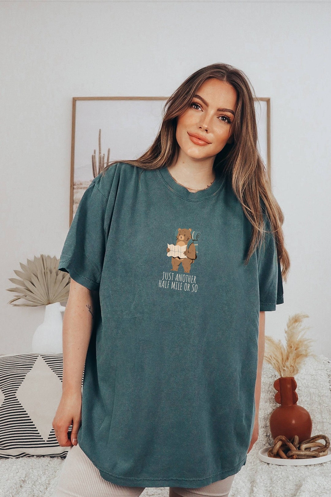 T-Shirt 'NEVER HIKE ALONE' Avec Motif Chien - Coton, Coupe Large, Plusieurs Couleurs - Vintage