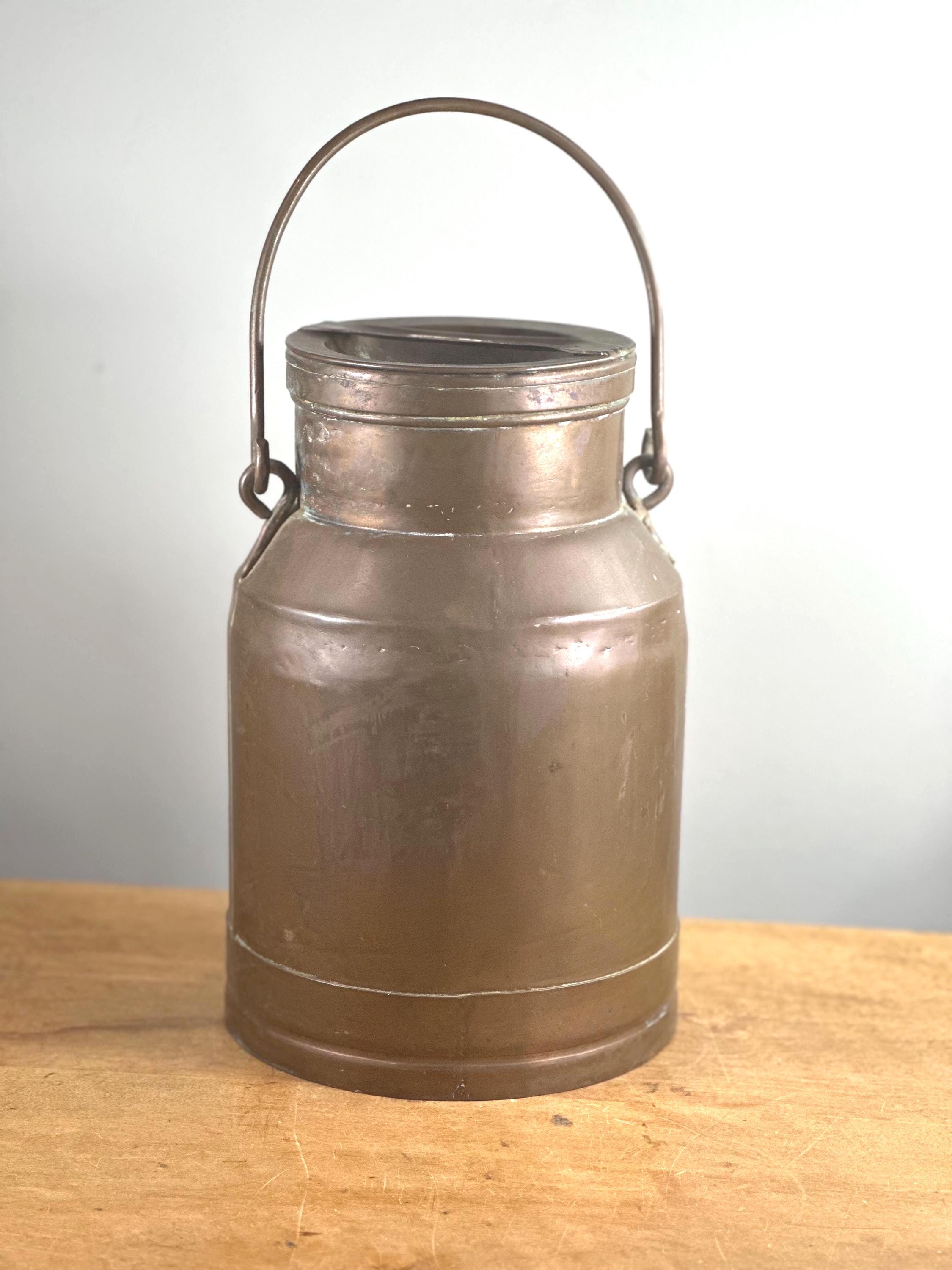 銅製のミルク缶またはミルクチャーン ～大きくて重い～ フランスの