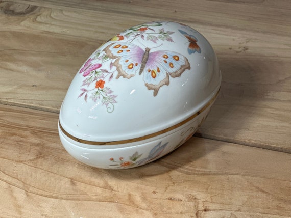 Vintage Chinoiserie Egg - 1974 Avon - made in Jap… - image 1