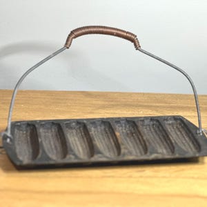 Antique Cast Iron Corn Bread Mold Pan ~ with handle