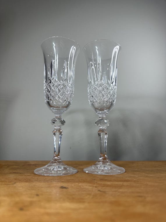 カガミクリスタル 江戸切子 フルートシャンパングラス 緑 Kagami刻印有