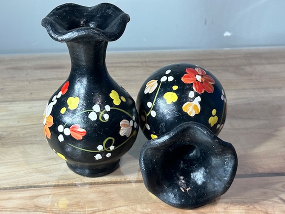 ヴィンテージ オアハカ 花瓶 ~ 2 個セット ~ 黒地に手描きの花