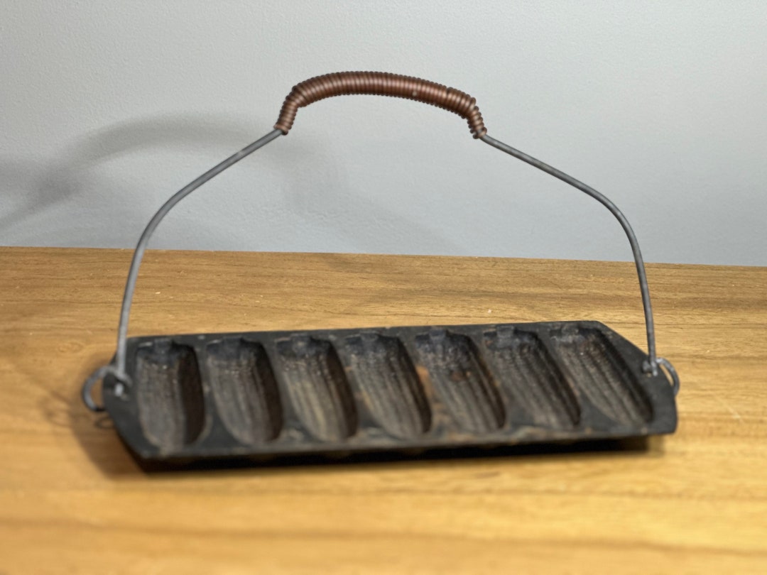 Antique Cast Iron Corn Bread Mold Pan With Handle Etsy