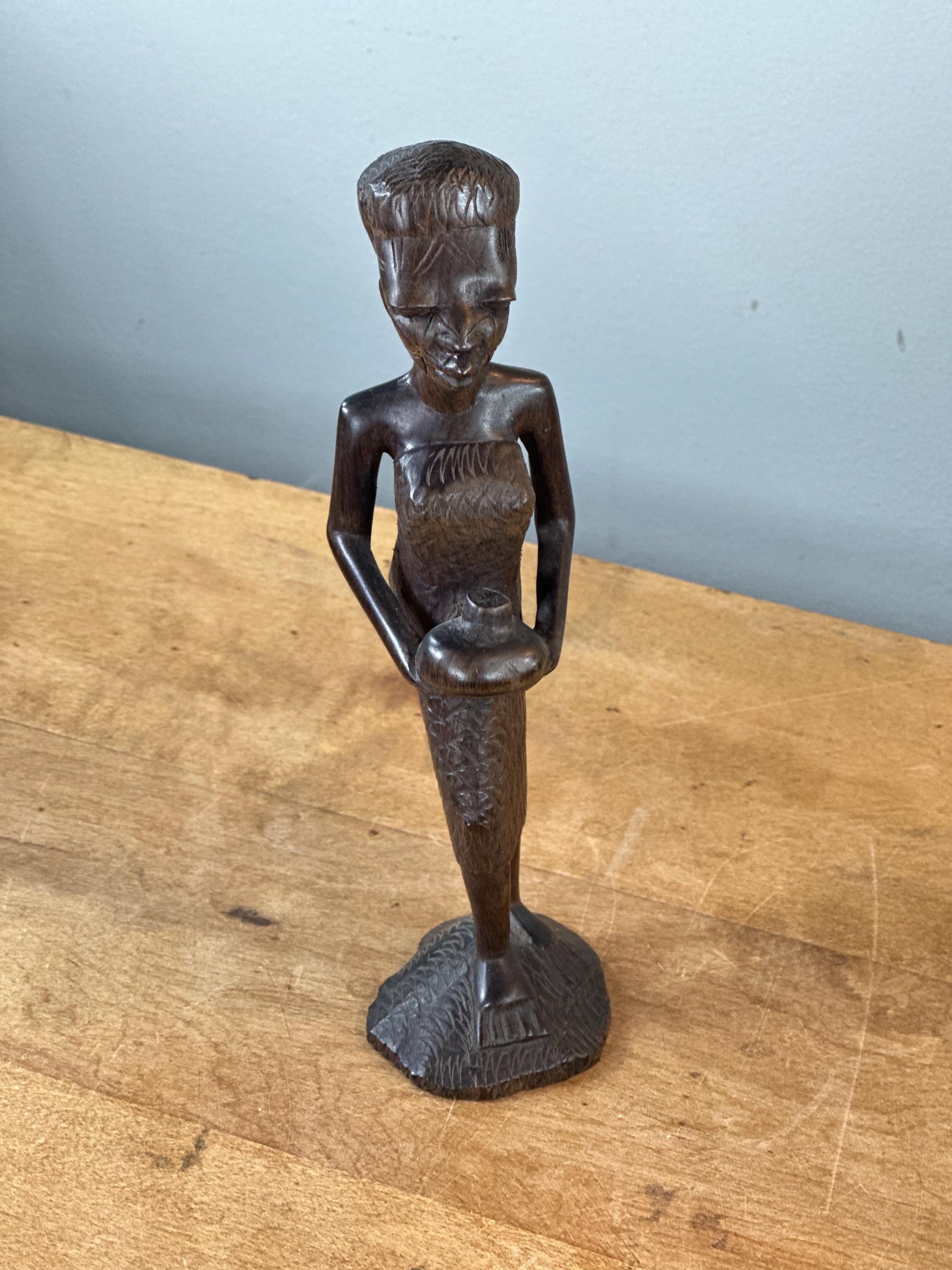 部族の傷跡のあるアフリカの黒檀彫刻像〜ヴィンテージ - Etsy 日本