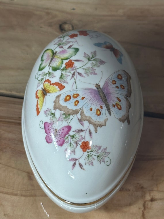 Vintage Chinoiserie Egg - 1974 Avon - made in Jap… - image 3
