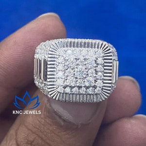 Round Moissanite Diamond Men&#39;s Ring: Sterling Silver Wedding Engagement