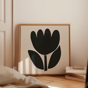 Black Tulip Square Printable Decor, Modern Contemporary Botanical, Beige Minimal Interior Wall Art, Moody Floral Prints, Trendy Bold Flower