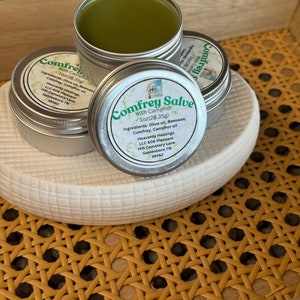 Comfrey/Camphor Salve by Heavenly Healings